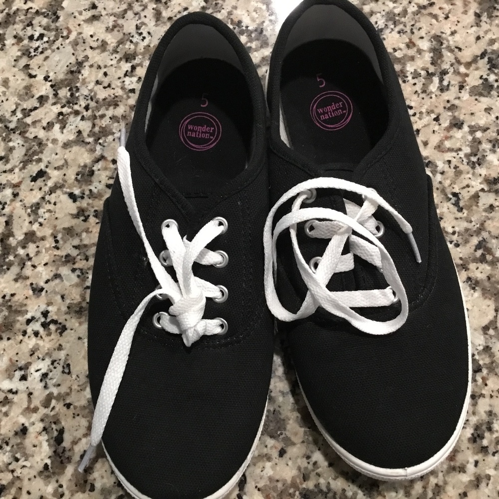 New no tags wonder nation sneakers